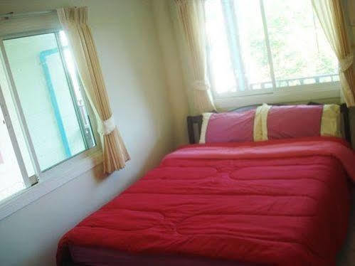 Kanchanaporn Resort Koh Larn Exterior foto